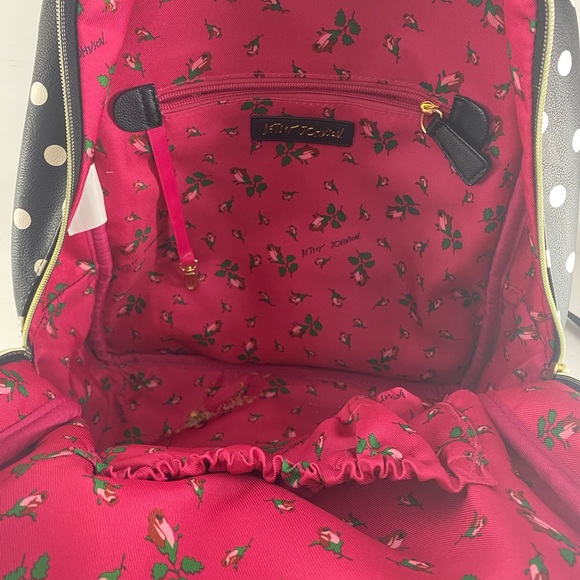 Backpack - Picture 5 of 6